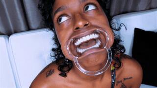 Lady Phoenix: Mouth Tour - MP4 4k