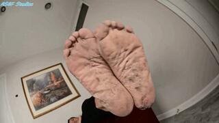 Gilf wrinked soles, dirty ! - MP4