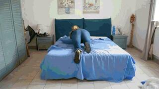 Under the bed upside down AVI(1920x1080)FHD