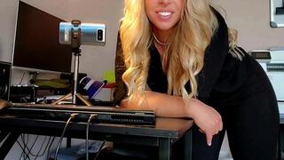 Casting Futon - POV Face Fart Experience with JOI and Cum Countdown