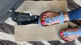 Pedalboard Revving in Birkenstocks