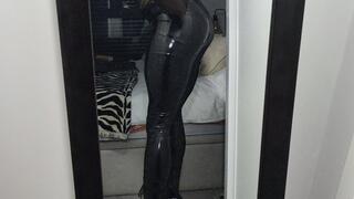 Tania plays with herself(funning)