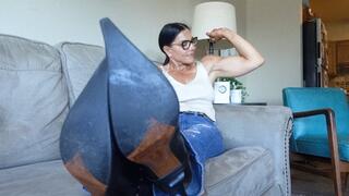 Spying pervert gets caught!! *CUSTOM CLIP*