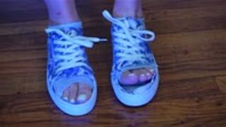 Redhead Stepmom GROWS on her Birthday! Sneakers Destruction, POV sex with Giantess and lots of Moaning MP4 1080