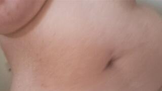 BUFF BBW BODY UPDATE WHILE PEEING