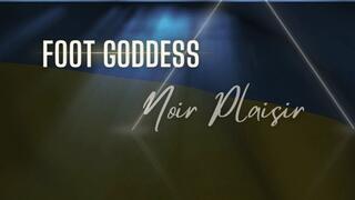 Noir Plaisir lovely high-arched feet, long toenails in close-up , New Video 2023 - 4K UHD