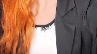 Smoking marlboro red(cork)