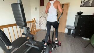 Schwitzige Füße für den Fußsklaven