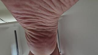 Unaware Giantess Working on Laptop Barefoot Pt 4