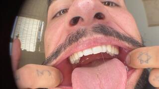 Policeman mouth tour - Lalo Cortez