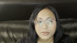 Mean Girl chewing gum Wants to Cuck you with her boss