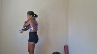 Shrunk and vored at the gym