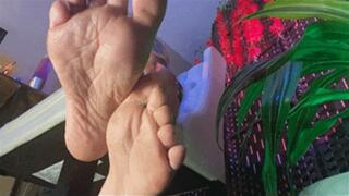 Young Soft Soles and Heels (HD) WMV