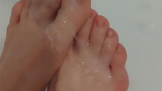 Waste your cum on my toes