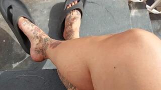 Sunday Shoeplay Giantess unaware in a dress and flip flops dipping Dangling Toe Wiggling Foot crossed legs fetish flip flop cam