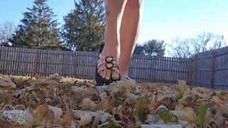 Step-Sister's Foliage Covered Feet [MP4 - 4K]