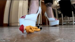 Madam crushes in heels - Both perspectives HD