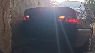 Bumping into a wall with my BMW E46