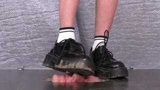 Floor-face destruction using dirty office lofer shoes (part 2 of ..), flo600x 1080p