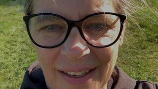 An autumn walk (2021) (MP4)