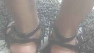 Bunions and Big Heels in Sandals (Nov 2023)