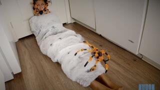 Calisa Bliss Hooter's Girl Ambushed By Arachnids HD 720p MP4