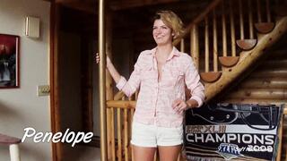 Penelope's 5 Minute 4k Nude Strip Tease Video