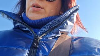 Italian girl farts on the street 1080HD