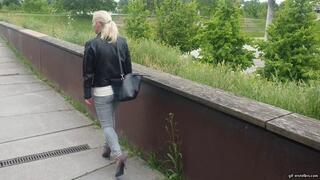 my high heel breaks off in Potsdam HD mp4 1920x1080