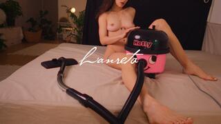 Ground Nozzle Tit And Pussy Sucking With Peeing