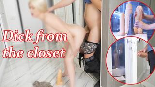 a thief got into the apartment where a gorgeous milf was washing. He gave her his dick instead of a huge dildo