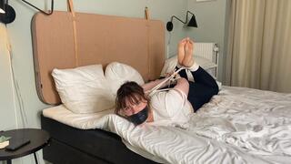 Snowflake & Summer - Let Me Teach You A Lesson WMV