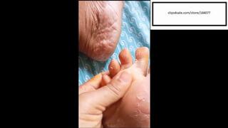 Brig_Sexi_Hot shares her wonderful itchy feet