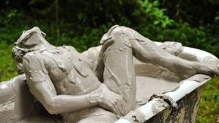 Annabelle Enjoys Erotic Mud Tub Glamour