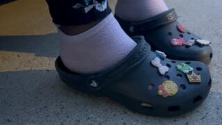 Phat Booty Ebony’s Main Driver Shuts Down- only wants to crank (dirty socks and crocs)