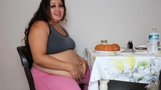 Cake Stuffing In Gym Clothes Nadyabbw