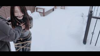 YT2246 Northern Girls Are not Afraid of Cold