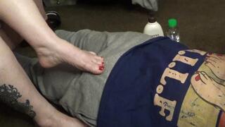 Della Rose Gives Her First Footjob