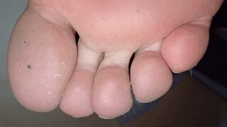 Lauren - Taking off her boots with wool socks and worshipping her dirty unpedicured feet (4K)