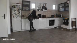 Mistress Cleo crush the laptop mp4