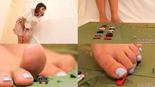 Momo - Planet of the Dwarfs - The Giantess Alien Teenage Girl's Footprints Part1