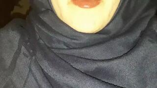 Show my mouth and teeth 8