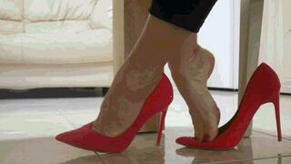 Shoeplay under the table WMV (1920x1080) FHD