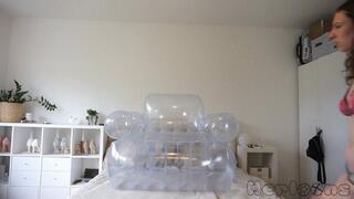 Saskia - Transparent throne