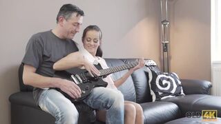 OLD4K. Curious Teen makes Closer Acquaintance with Mature Guitarist