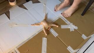 Italian girlfriend - Tiny chicken giantess crush fetish walkover barefoot CAM 2
