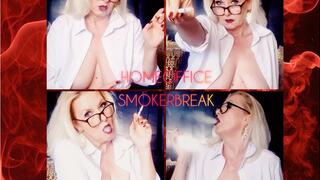 Topless Homeoffice smokerbreak with curvy Queen Joan