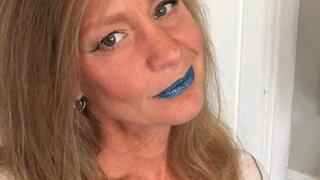 2024 BRIGHT BLUE SPARKLE LIPS WITH PLAYFUL TONGUE