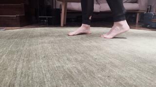 Stretching routine and Dirty Talk with MissDiamondx