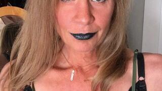 2024 BLACK SPARKLE LIPS